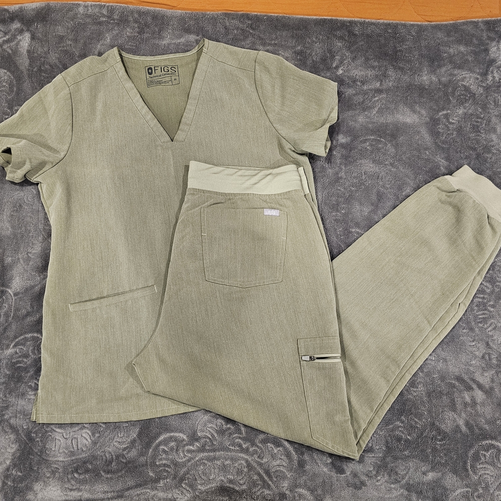 Figs Olive Green Scrub Set